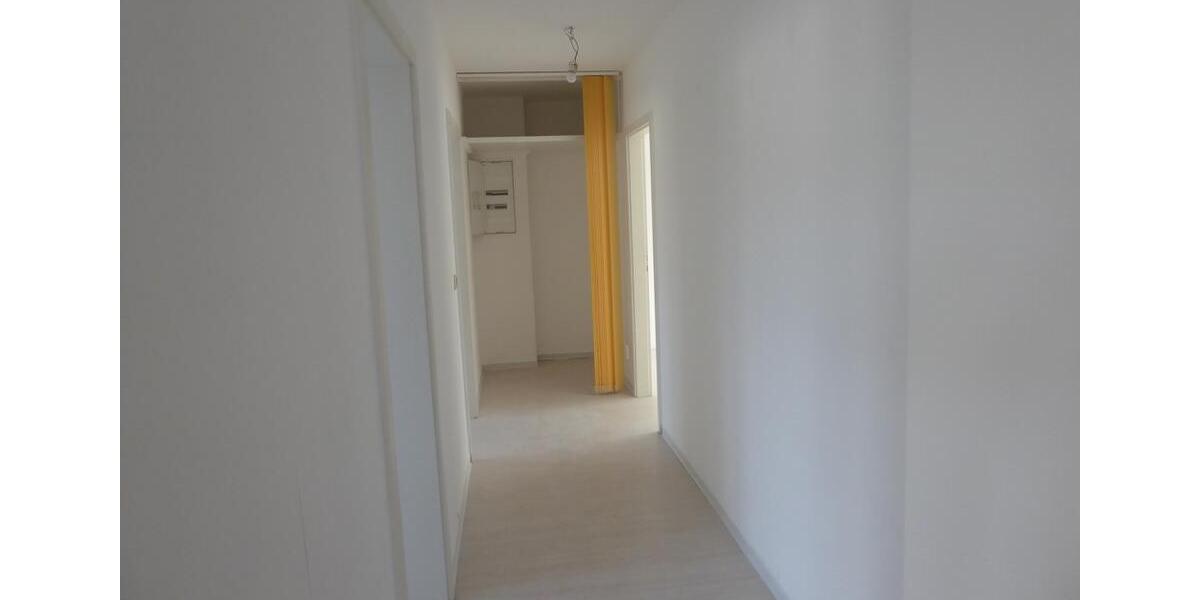 Etagenwohnung Beeskow - 3 Zimmer, 75 m&sup2;, 370&euro; | Angebot:26545656
