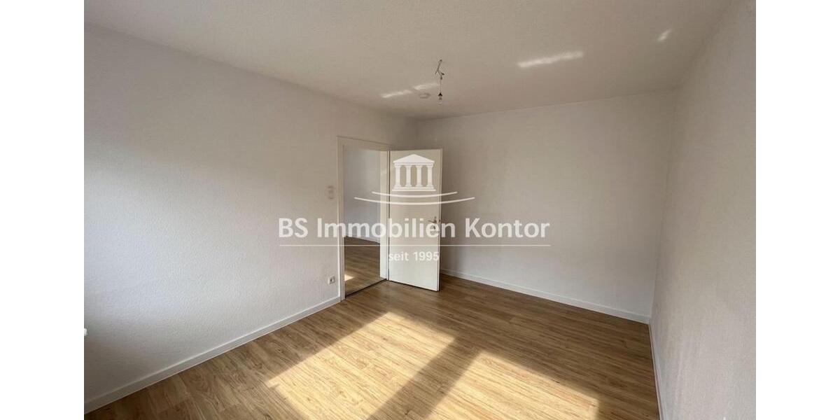 Dachgeschoßwohnung Emden - 2 Zimmer, 49 m&sup2;, 400&euro; | Angebot:26548053