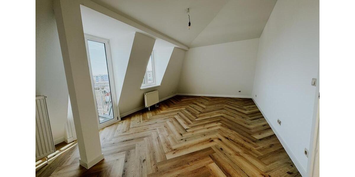 Dachgeschoßwohnung Oranienburg - 4 Zimmer, 135 m&sup2;, 2.030&euro; | Angebot:25795481