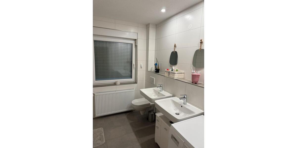 Wohnen auf Zeit Villingen-Schwenningen Schwenningen - 4 Zimmer, 20 m&sup2;, 400&euro; | Angebot:26268200