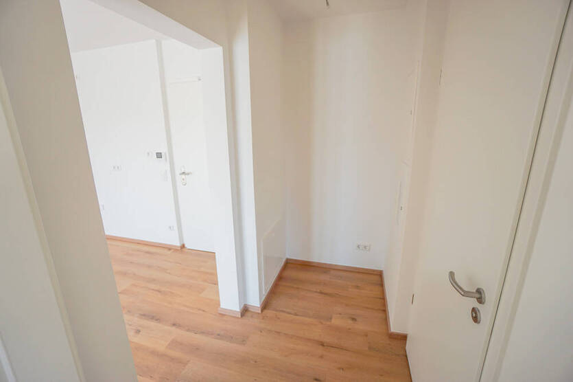 Traumhafte 2-Zimmer Wohnung! Hell, schick und großzügiger Balkon | modernes Bad mit Luxus-Dusche