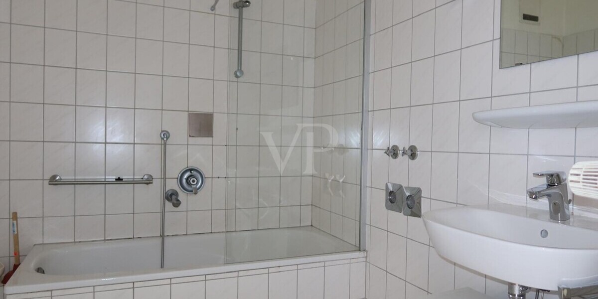 Frisch renovierte 3-Zimmer-Wohnung mit Einbauküche - Dachgeschoßwohnung Emsbüren | Angebot:26943003