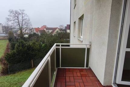 Erdgeschosswohnung mit Balkon und Tageslichtbad - ideal für entspanntes Wohnen 3 zimmer