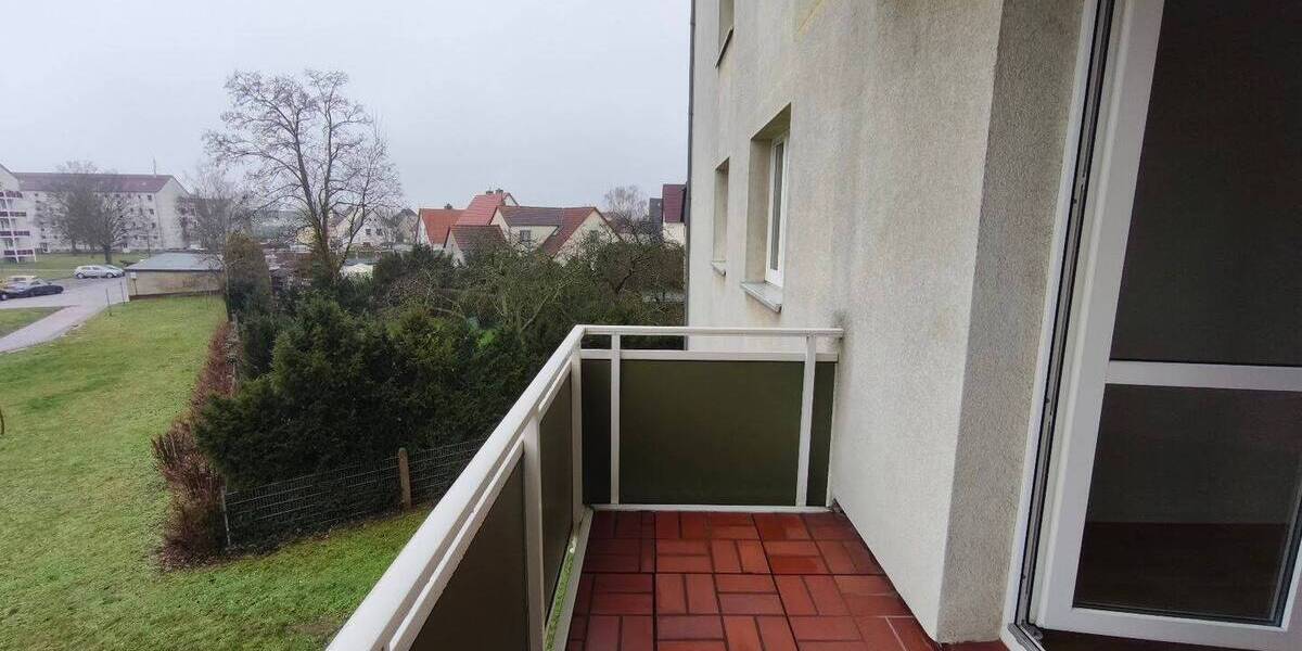 Erdgeschosswohnung mit Balkon und Tageslichtbad - ideal für entspanntes Wohnen 3 zimmer