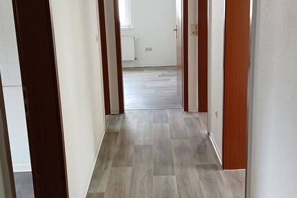 AB 01.02.2026: Tolle, zentral gelegene 3-Zimmer Wohnung im Erdgeschoß mit Duschbad! 3 zimmer