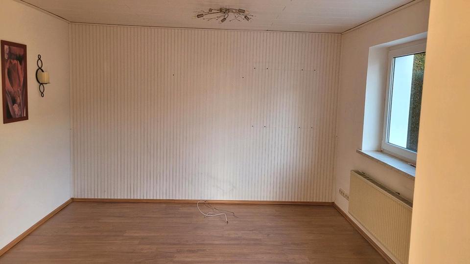 Erdgeschoßwohnung Gummersbach - 3 Zimmer, 70 m&sup2;, 600&euro; | Angebot:25874340