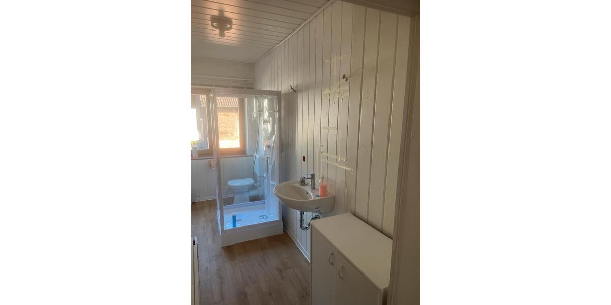 Wohnen auf Zeit Altenbeken - 9 Zimmer, 280 m&sup2;, 150&euro; | Angebot:25408573