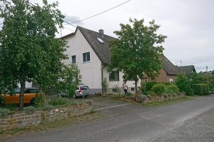 Schöne helle 5 Zimmer Wohnung in ruhiger Lage Nähe Oberwiehl 5 zimmer