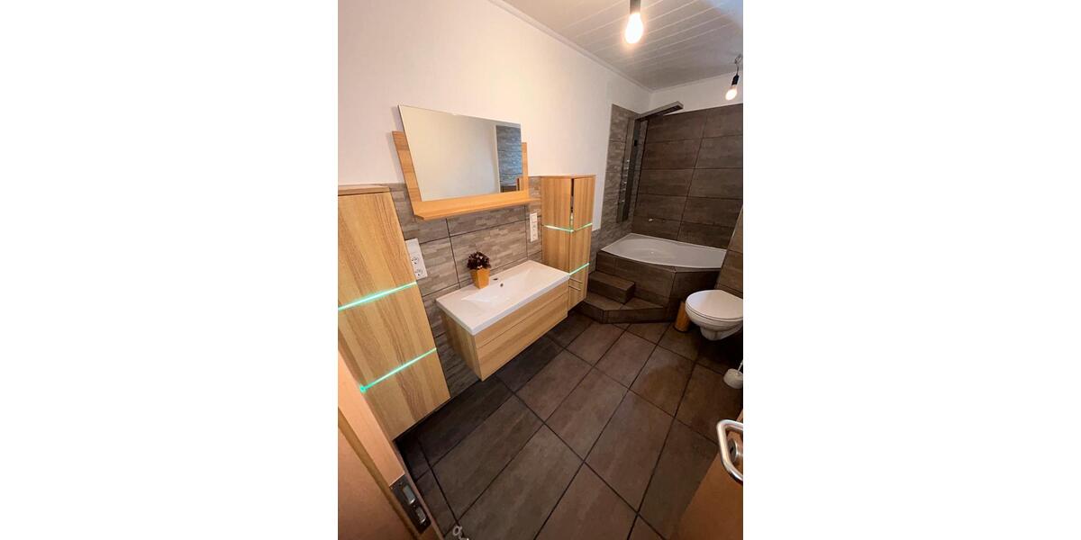 Einfamilienhaus Albstadt Gemarkung Onstmettingen - 5 Zimmer, 180 m&sup2;, 1.600&euro; | Angebot:26526993