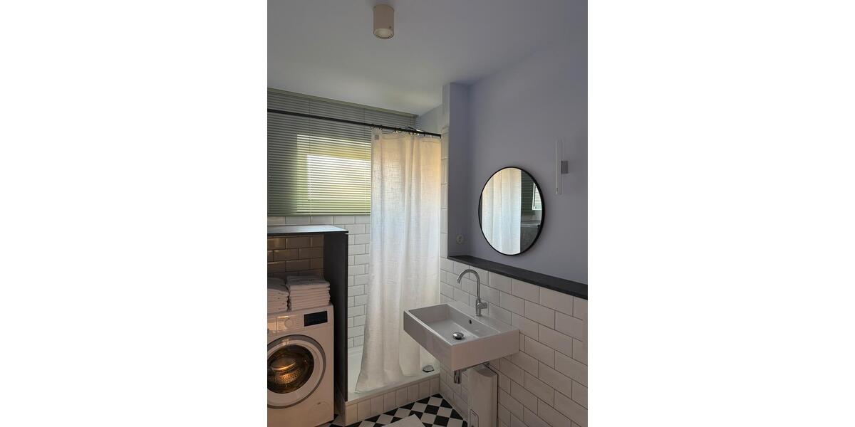 Etagenwohnung Köln Mülheim - 3 Zimmer, 70 m&sup2;, 2.318&euro; | Angebot:26656190