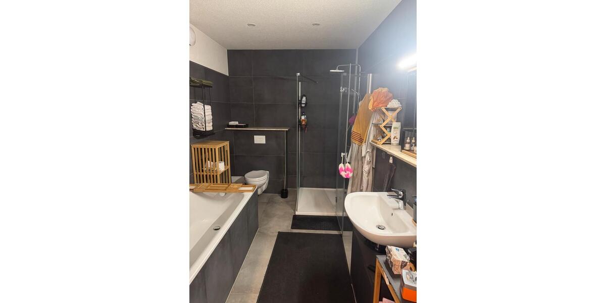 Etagenwohnung Halberstadt - 3 Zimmer, 100 m&sup2;, 800&euro; | Angebot:26228076