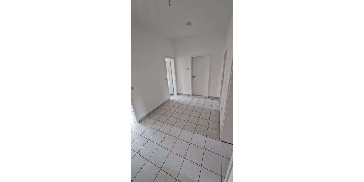 Etagenwohnung Essen Huttrop - 4 Zimmer, 90 m&sup2;, 765&euro; | Angebot:25280877