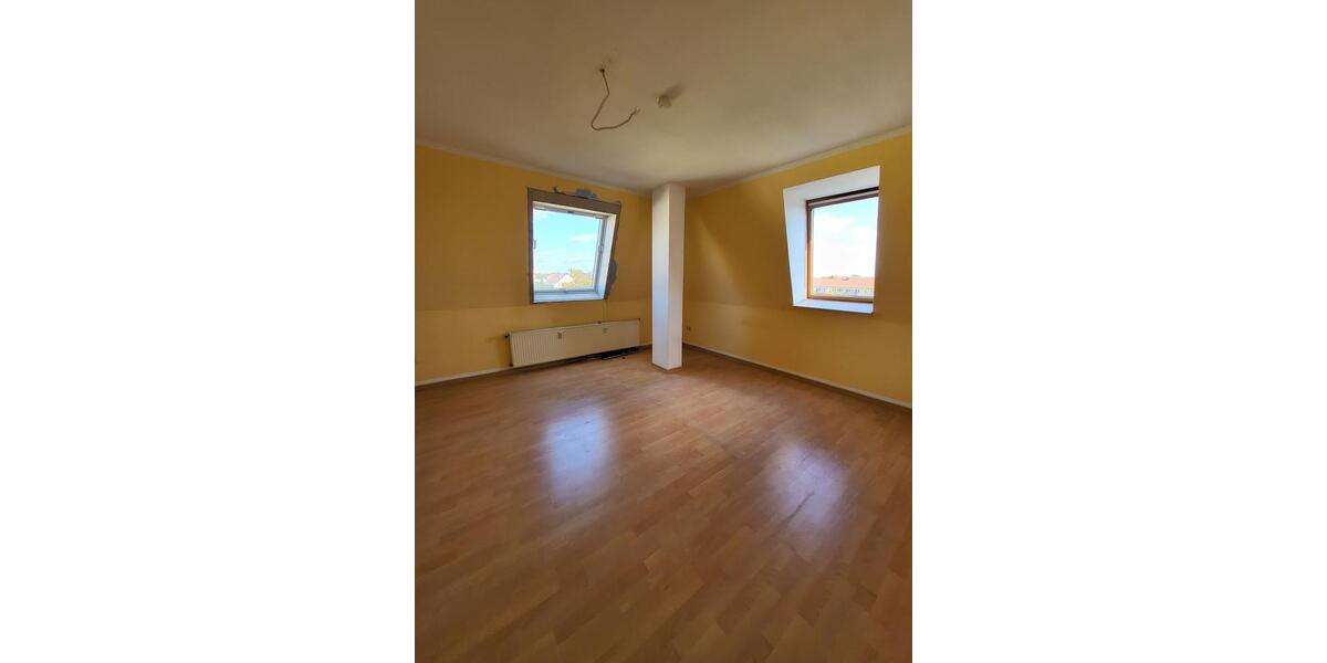 Dachgeschoßwohnung Magdeburg Neue Neustadt - 3 Zimmer, 134 m&sup2;, 1.000&euro; | Angebot:22040083