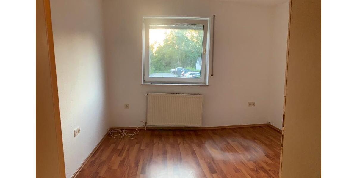 Erdgeschoßwohnung Lage - 3 Zimmer, 89 m&sup2;, 850&euro; | Angebot:26670870