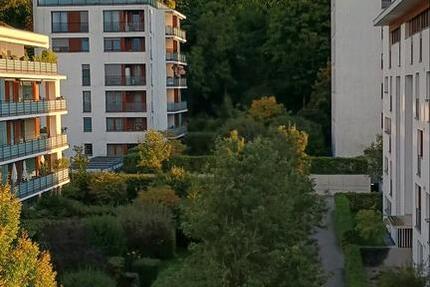 Wunderschöne, helle und ruhige Penthouse Wohnung in Stuttgart 2.5 zimmer