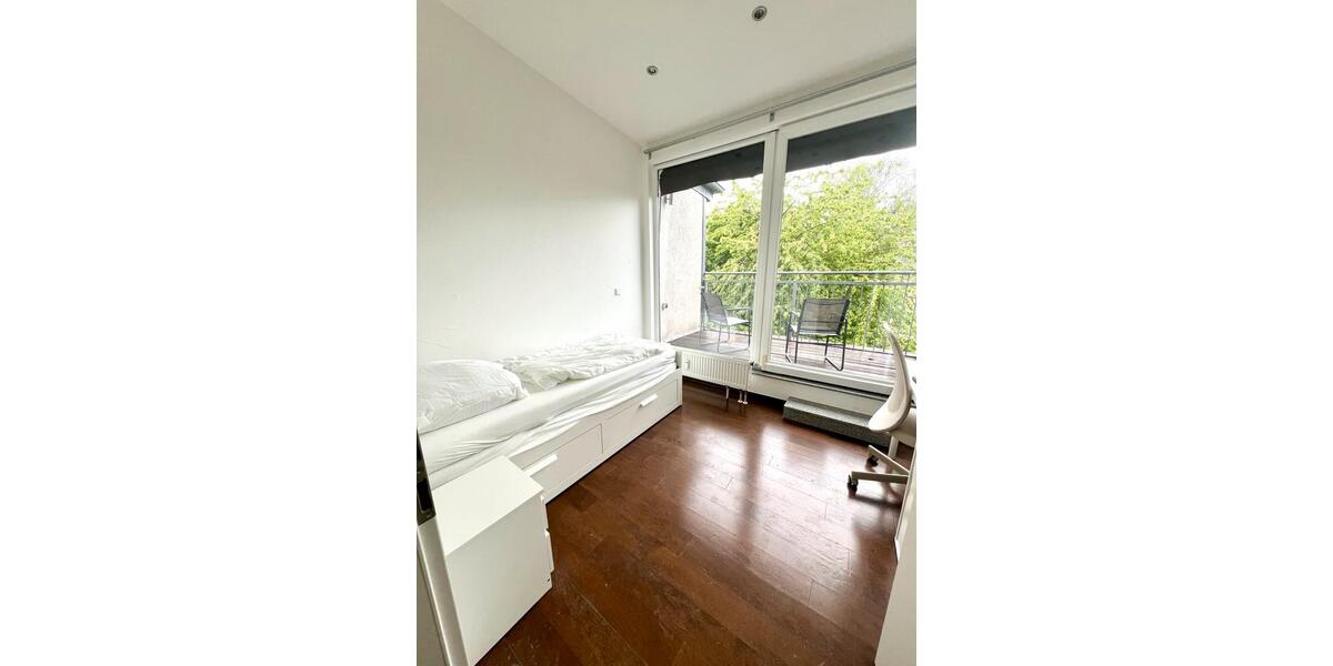 Etagenwohnung Düsseldorf Stadtbezirk 5 - 1 Zimmer, 12 m&sup2;, 660&euro; | Angebot:26552485