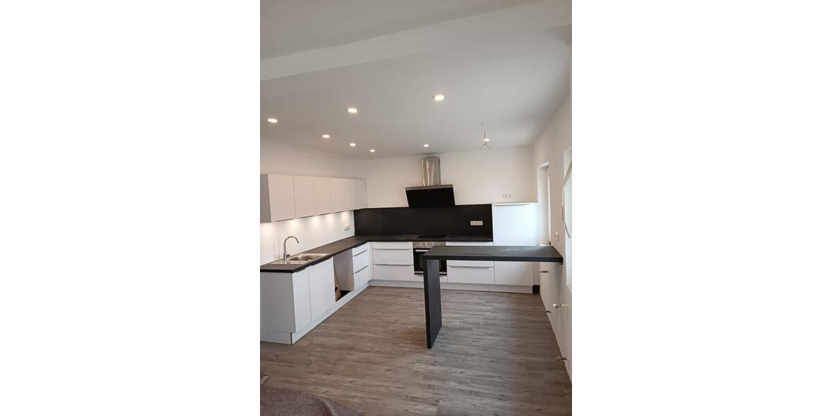 Etagenwohnung Floß - 2 Zimmer, 75 m&sup2;, 600&euro; | Angebot:25141731