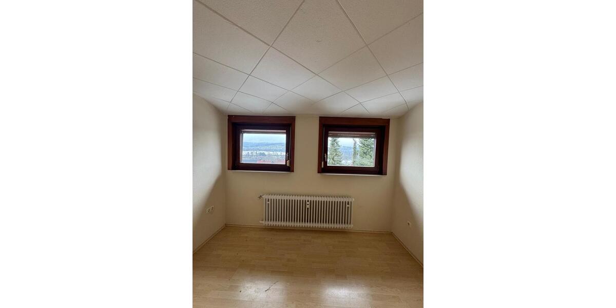 Dachgeschoßwohnung Wetzlar Naunheim - 4 Zimmer, 97 m&sup2;, 825&euro; | Angebot:25082769