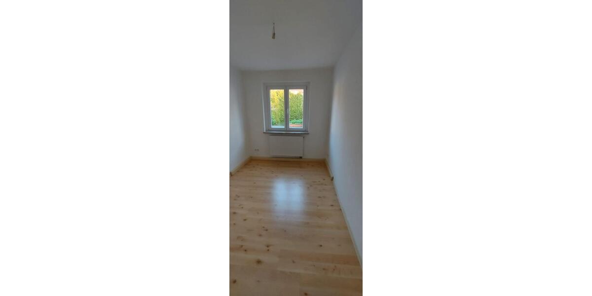 Etagenwohnung Meuselwitz - 3 Zimmer, 60 m&sup2;, 360&euro; | Angebot:25324196
