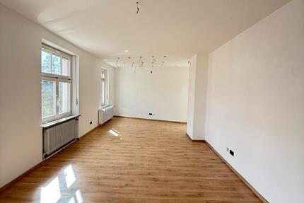 Wohnung Ansbach - 5 Zimmer, 159 m&sup2;, 1.500&euro; | Angebot:25986577