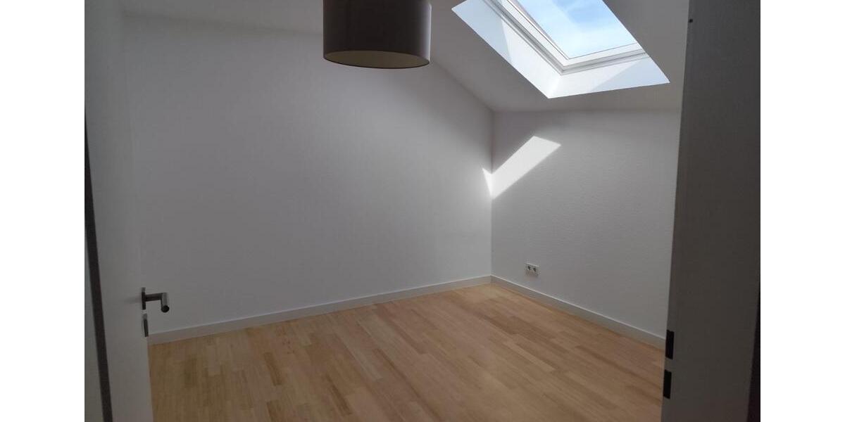 Einfamilienhaus Alzey - 5 Zimmer, 120 m&sup2;, 1.700&euro; | Angebot:26549785