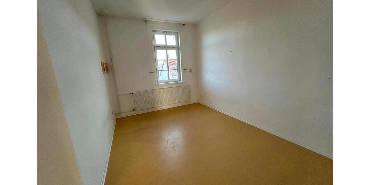Etagenwohnung Malsfeld - 5 Zimmer, 130 m&sup2;, 1.000&euro; | Angebot:24588916