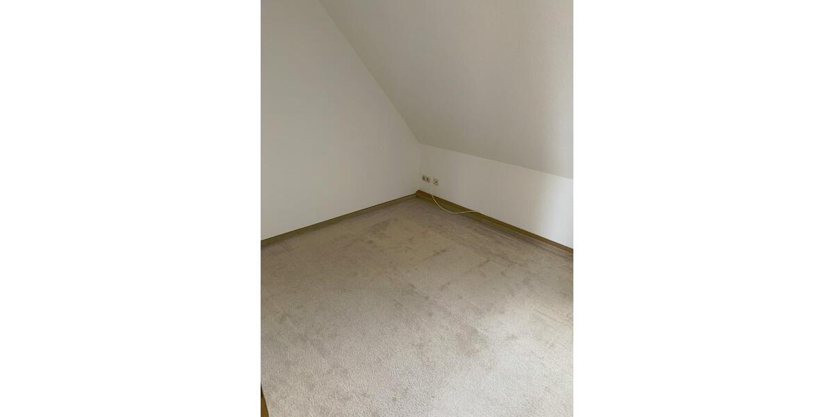 Dachgeschoßwohnung Jüterbog - 3 Zimmer, 79 m&sup2;, 515&euro; | Angebot:25430308
