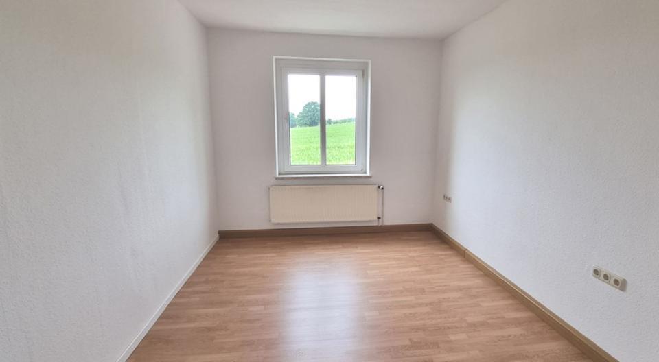 !! Attraktiv neu hergerichtete 3 Zi. Whg. mit Fernblick in Geringswalde bei Colditz Döbeln mit mögl. Gartenanteil und Glasfaseranschluss !!