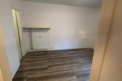 Kleine 1 Zimmer Wohnung EG, Brunnengässchen 24, sofort frei zimmer