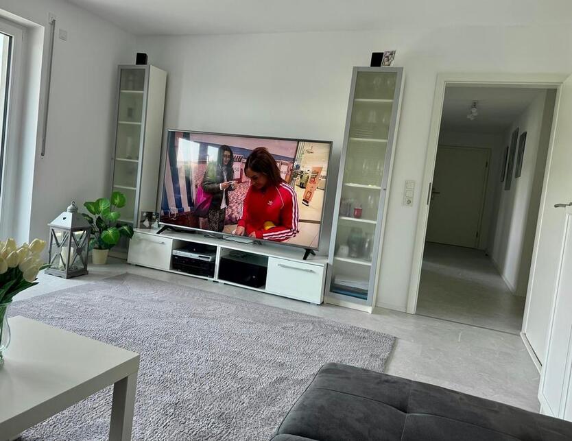 3 Zimmer Wohnung mit großer Terrasse zu vermieten