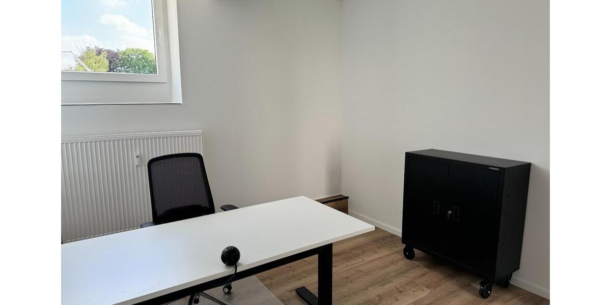 20 m² Büro voll möbliert inkl. aller NK u. Glasfaseranschluss zimmer