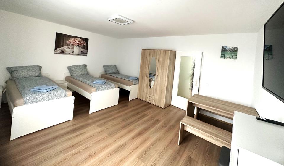 Wohnen auf Zeit Duisburg Rheinhausen - 75 Zimmer, 920 m&sup2;, 15&euro; | Angebot:22263010