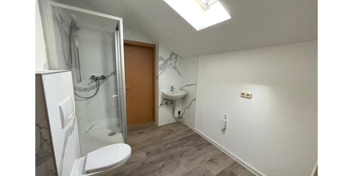 Dachgeschoßwohnung Bad Lobenstein - 2 Zimmer, 36 m&sup2;, 272&euro; | Angebot:26439297