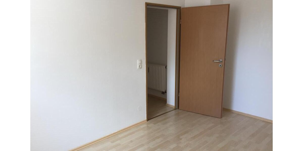 Erdgeschoßwohnung Nebra (Unstrut) - 3 Zimmer, 72 m&sup2;, 400&euro; | Angebot:26701304