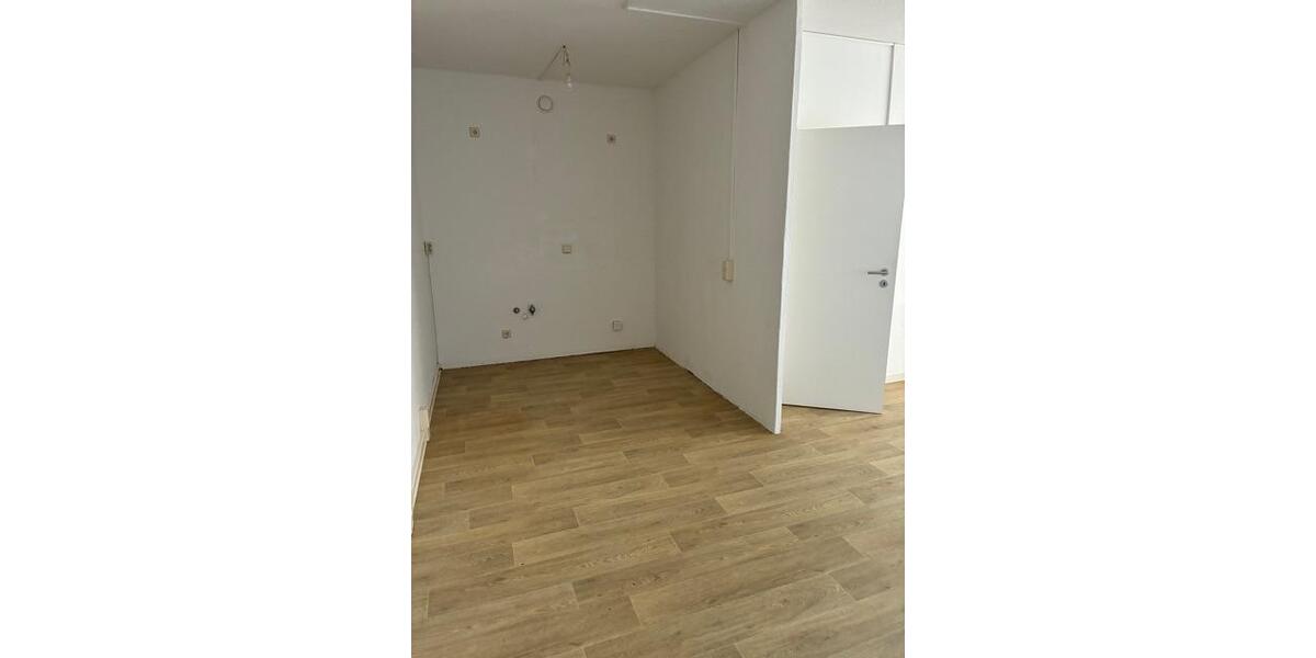 Etagenwohnung Gotha - 4 Zimmer, 71 m&sup2;, 420&euro; | Angebot:26563042