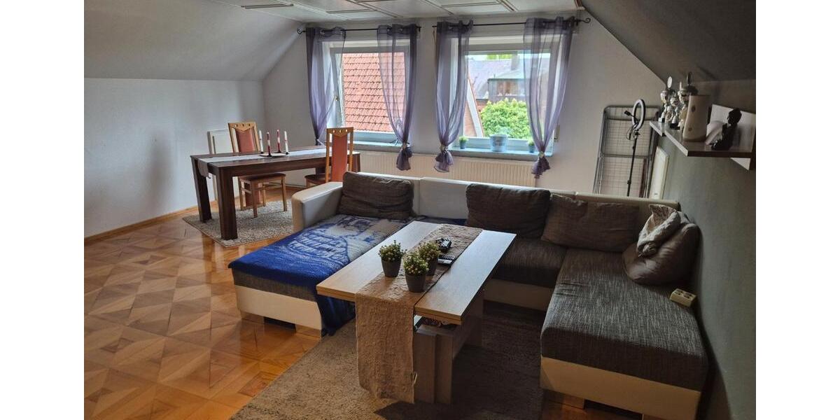 Dachgeschoßwohnung Freiburg (Elbe) - 2 Zimmer, 84 m&sup2;, 650&euro; | Angebot:26644693