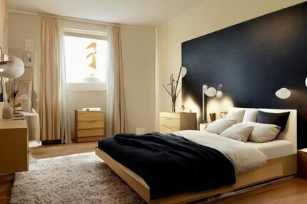 Frisch renovierte 2-Zimmer-Wohnung mit Balkon, Küche, Parkplatz zimmer
