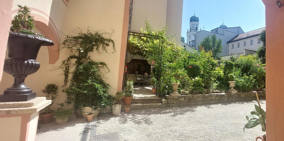 Elegante Altbauwohnung 3 zimmer