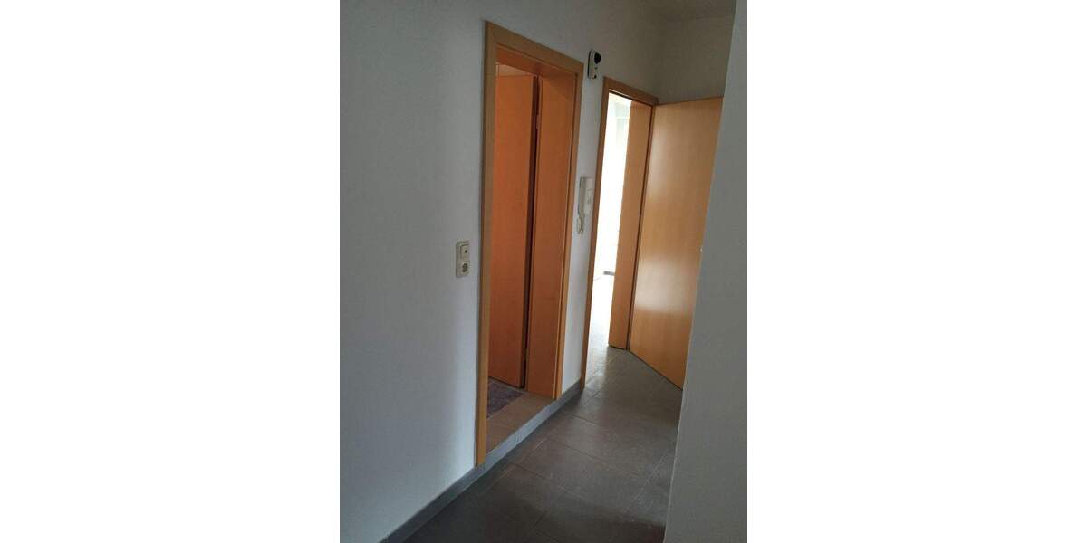 Helle und große 3,5 Zimmer-Wohnung im Zentrum von Weisendorf 3 zimmer