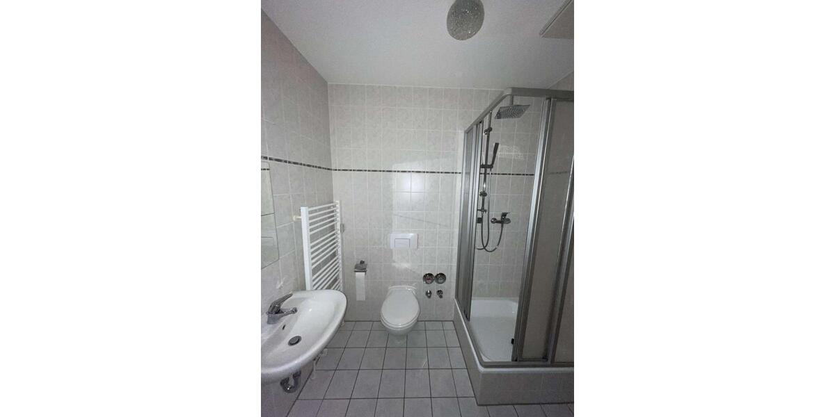 Dachgeschoßwohnung Plauen - 2 Zimmer, 49 m&sup2;, 254&euro; | Angebot:26178346