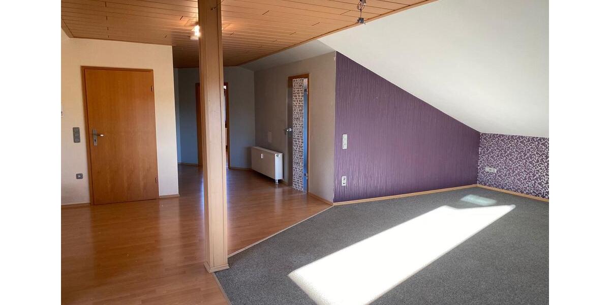 Dachgeschoßwohnung Hünfelden - 2 Zimmer, 100 m&sup2;, 800&euro; | Angebot:25640896