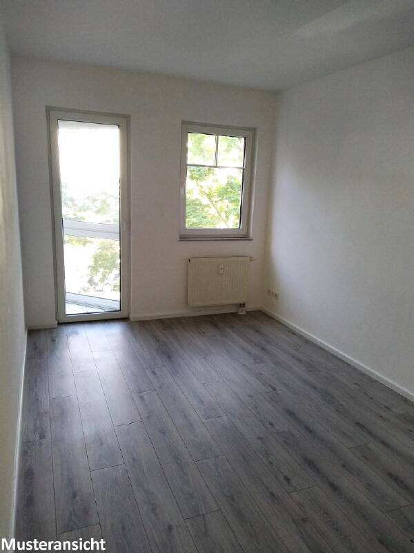 2-Zimmer Wohnung mit Wintergarten!