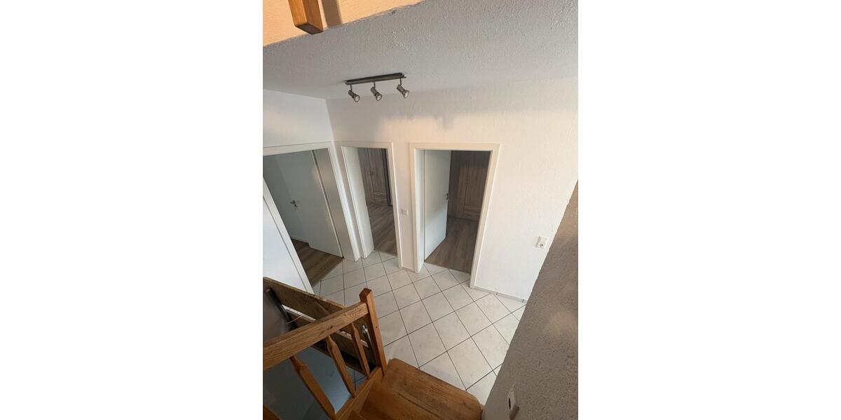 Reihenhaus Ludwigshafen am Rhein Rheingönheim - 11 Zimmer, 245 m&sup2;, 2.900&euro; | Angebot:25980402