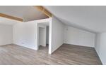 Dachgeschoßwohnung Weinheim - 3 Zimmer, 104 m&sup2;, 1.200&euro; | Angebot:25637931