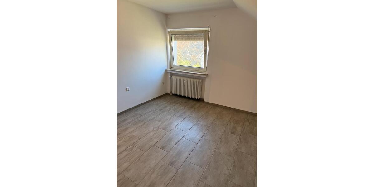 Dachgeschoßwohnung Wilnsdorf - 3 Zimmer, 75 m&sup2;, 620&euro; | Angebot:26517424
