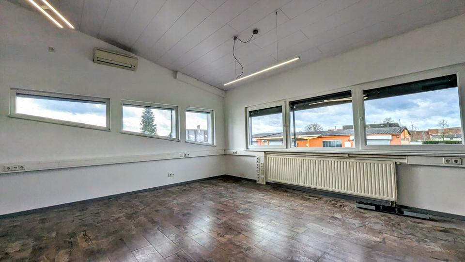 Moderne Büros mit Showroom und Dachterrasse zimmer