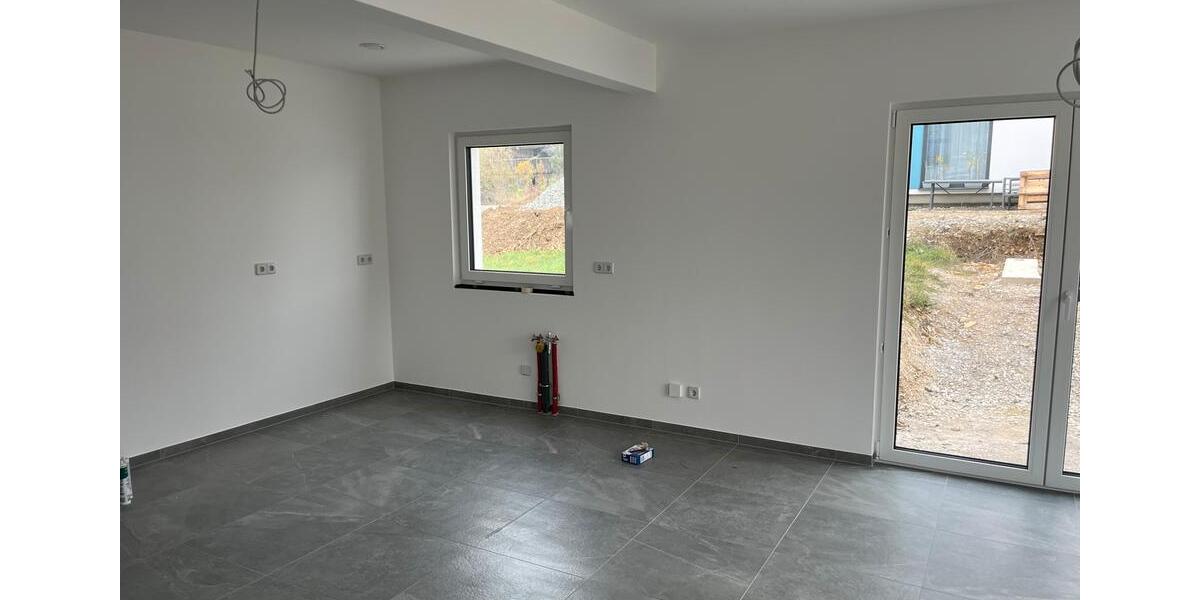 Doppelhaushälfte Eckersdorf - 5 Zimmer, 142 m&sup2;, 1.700&euro; | Angebot:26579628