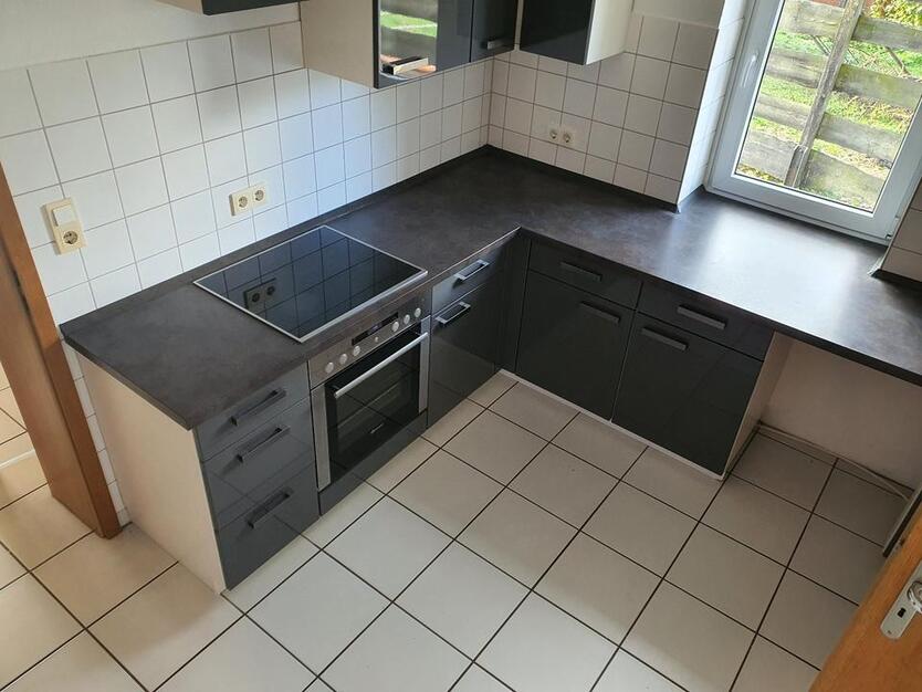 2,5 Zimmer EG Wohnung, 90 m², große Terrasse, Rössing zimmer