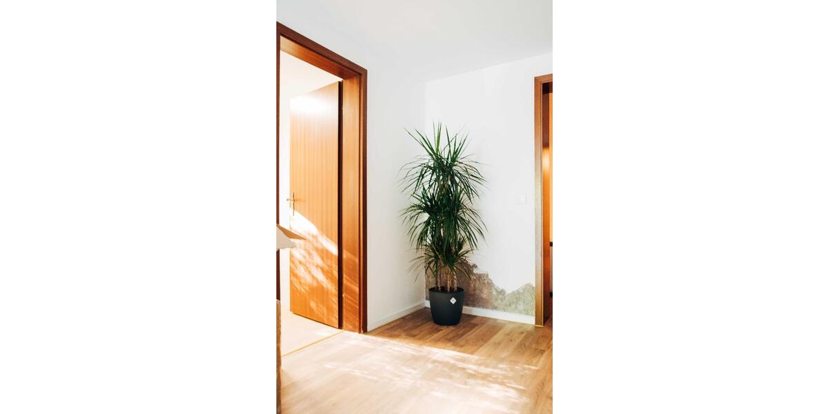 Etagenwohnung Königswinter - 3 Zimmer, 90 m&sup2;, 1.260&euro; | Angebot:26130792