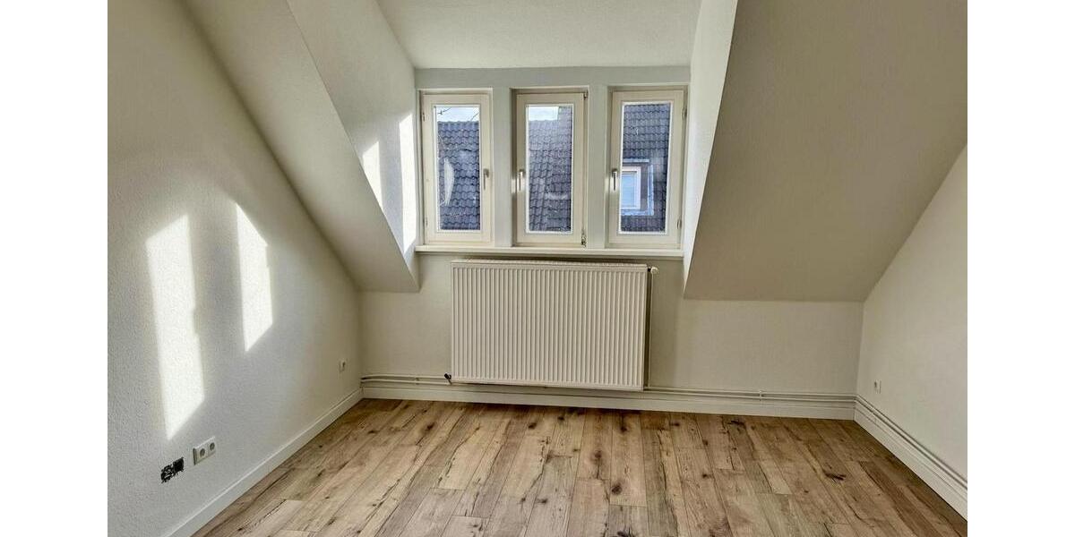 Dachgeschoßwohnung Hildesheim Himmelsthür - 2 Zimmer, 76 m&sup2;, 760&euro; | Angebot:25843741